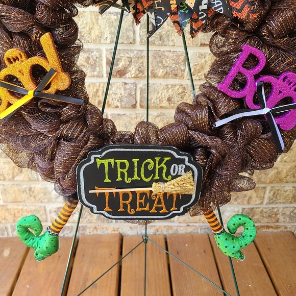Halloween Wreath - Picture 2 of 5